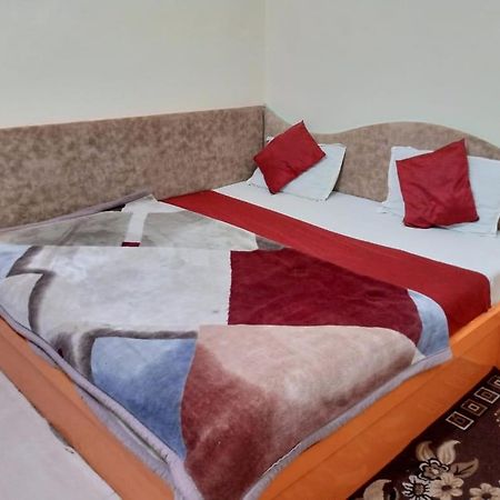 Hotel Amar Palace Пачмарай Экстерьер фото