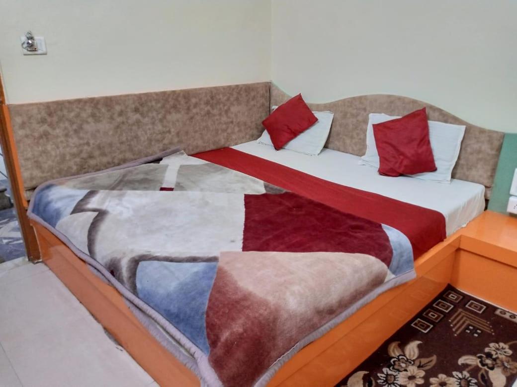 Hotel Amar Palace Пачмарай Экстерьер фото
