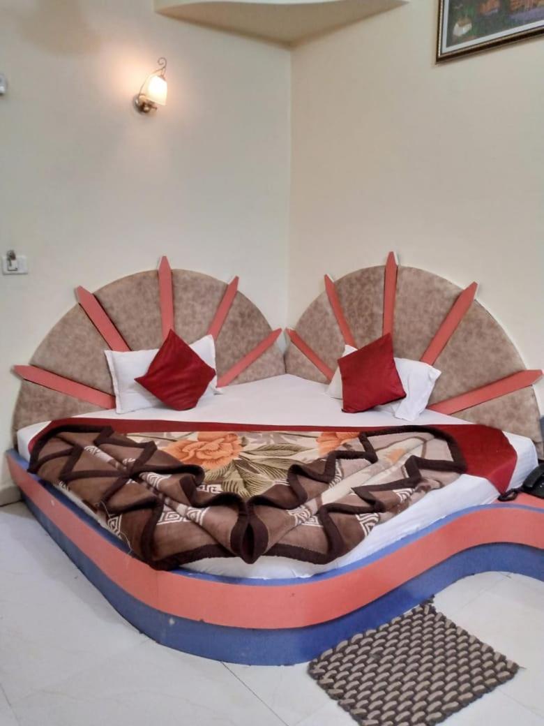 Hotel Amar Palace Пачмарай Экстерьер фото